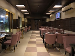 Restaurant - Hotel Sunder Palace (Dehradun)