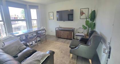 Charming 2 Bedroom House in London