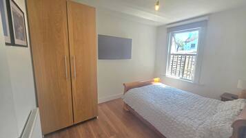 2 Schlafzimmer, Bügeleisen/Bügelbrett, kostenloses WLAN, Bettwäsche