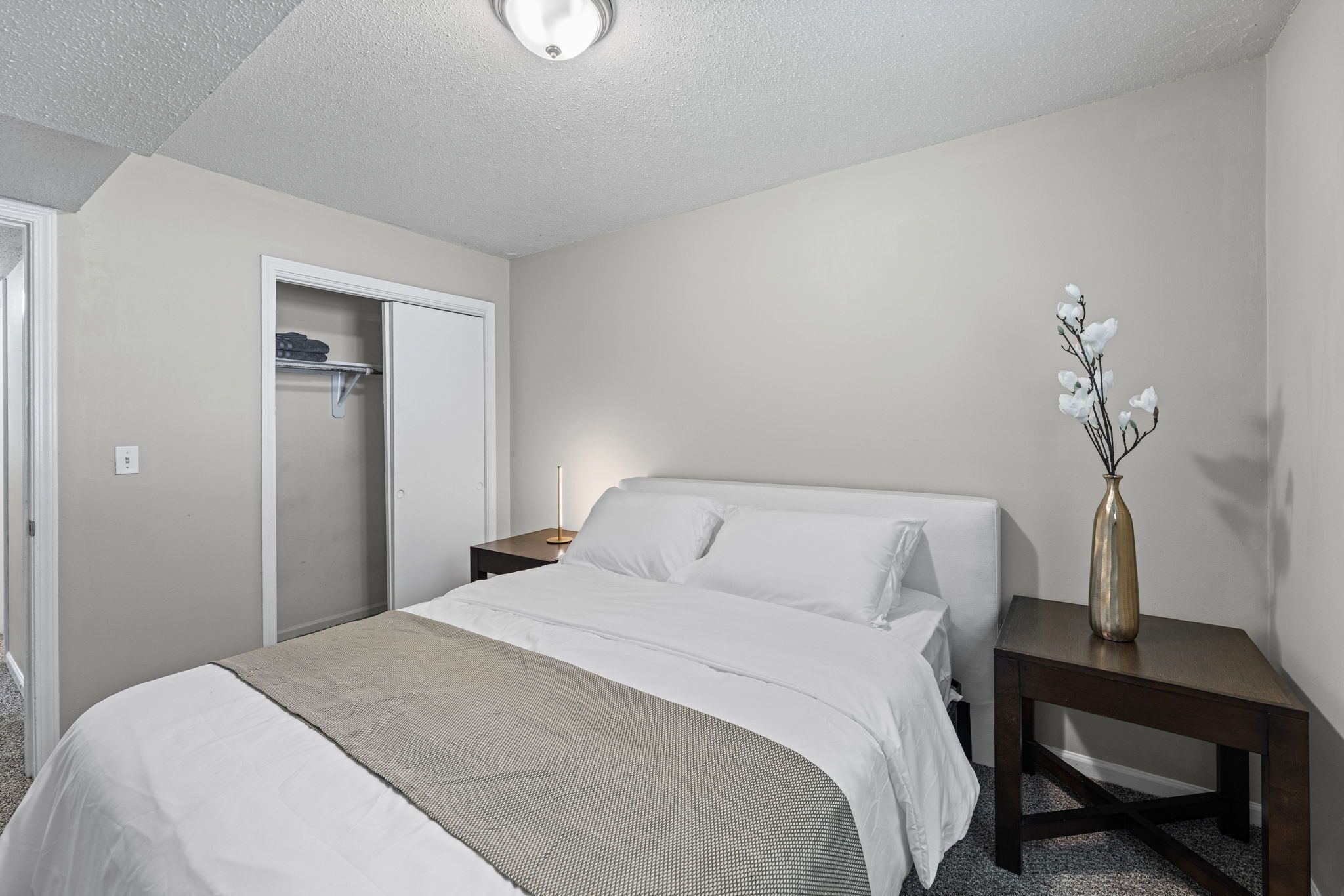 2 habitaciones, tabla de planchar con plancha y wifi gratis 
