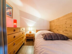 3 bedrooms, free WiFi, bed sheets - Renovated apartment, ski-in/ski-out - 5 guests (Val-d'Isère)