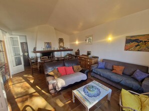 Living area - Beachfront villa - 6 guests (Cavalaire-sur-Mer)