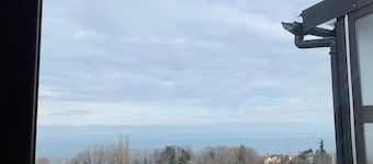 Galata View Apartment | Sea Views & Free Parking