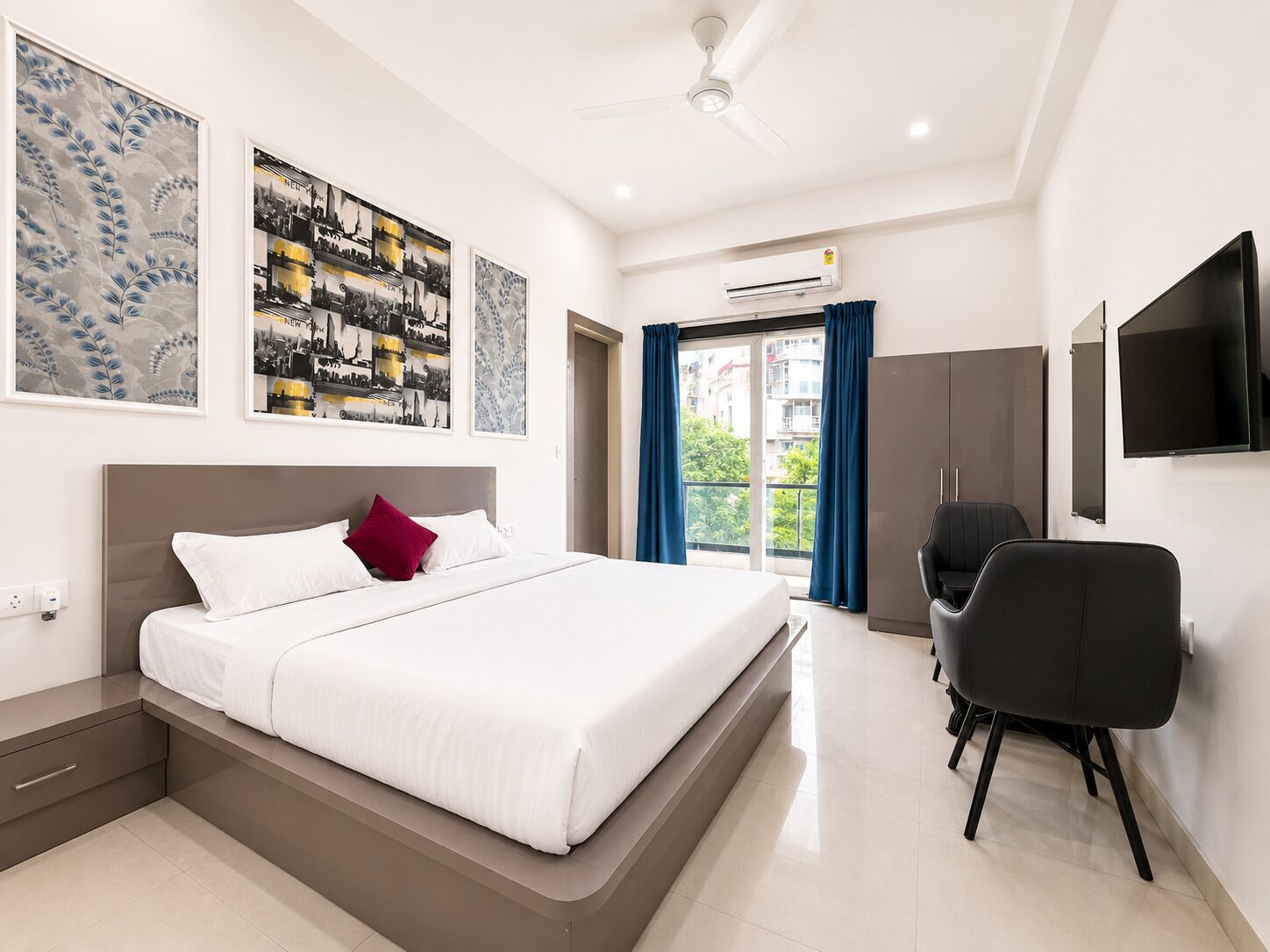 Deluxe Double Room, Balcony, City View | Laptop workspace, free WiFi
