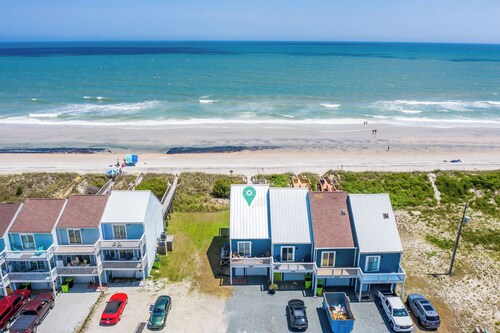 Lulu's Place | Oceanfront!