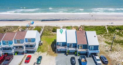 Lulu's Place | Oceanfront!