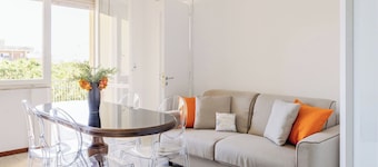 Beautiful apartment for 4 guests with A/C, WIFI, TV, balcony and panoramic view