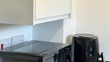 Fridge, microwave, oven