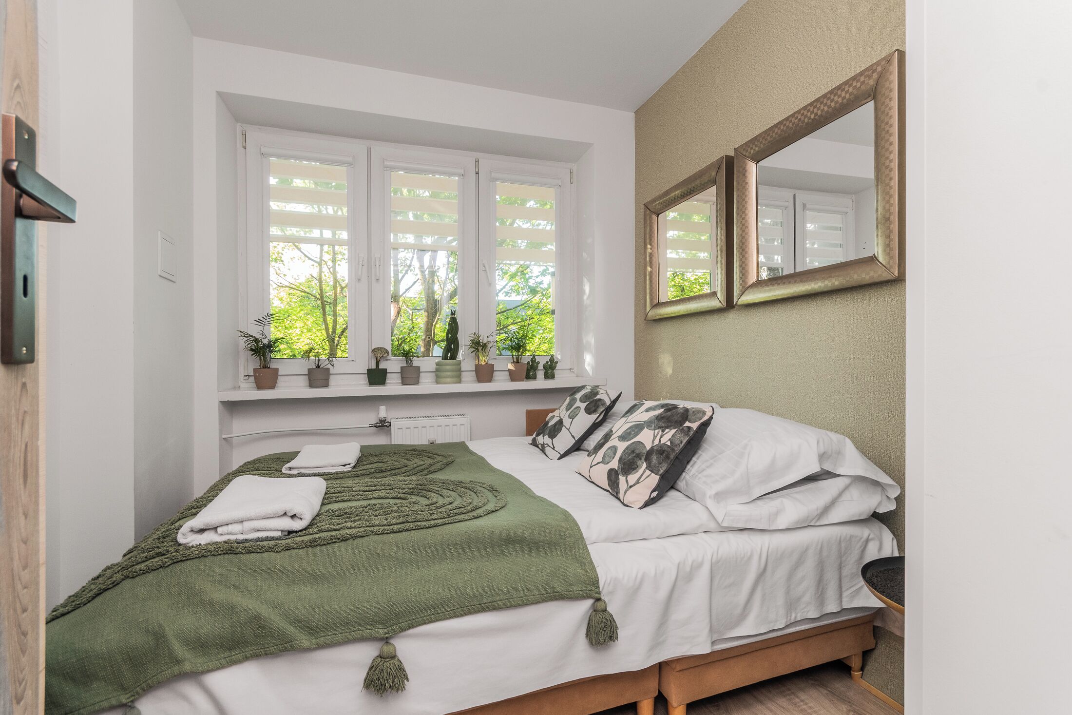 Comfort Apartment | Iron/ironing board, free WiFi
