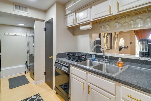 Unit w/ Patio & Resort Perks! Walk to Lake Conroe