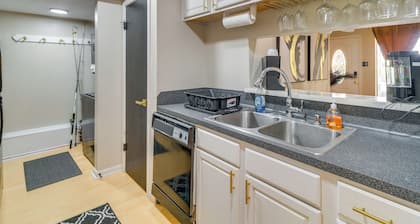 Unit w/ Patio & Resort Perks! Walk to Lake Conroe