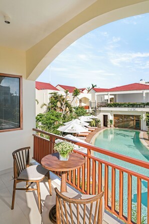 Deluxe Suite, City View, Tower | Balcony view