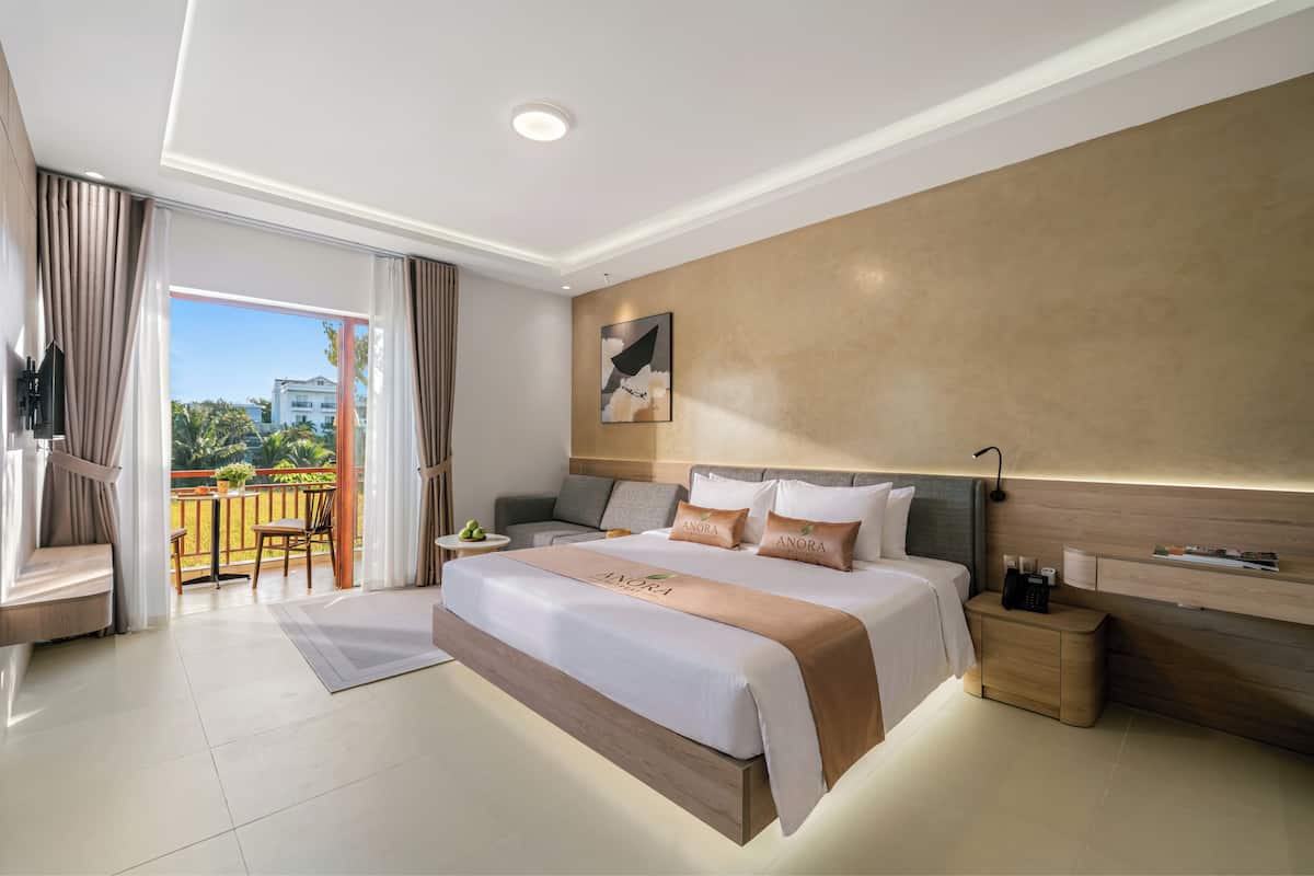 Deluxe Double Room, Balcony, City View | In-room safe, soundproofing, free WiFi