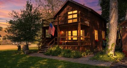 City Explorer Basecamp Buffalo 1 Bedroom Duplex