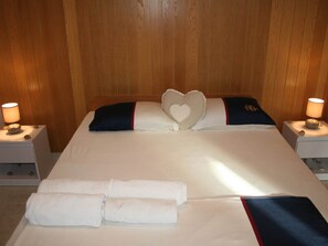 Apartment | 2 Schlafzimmer, Bügeleisen/Bügelbrett, Bettwäsche