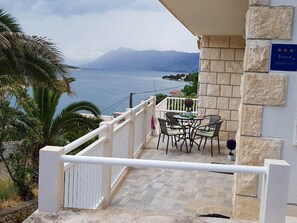 Apartment | Speisen im Freien