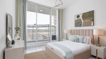 Deluxe Apartment, Balcony, City View | Egyptian cotton sheets, premium bedding, in-room safe, blackout curtains