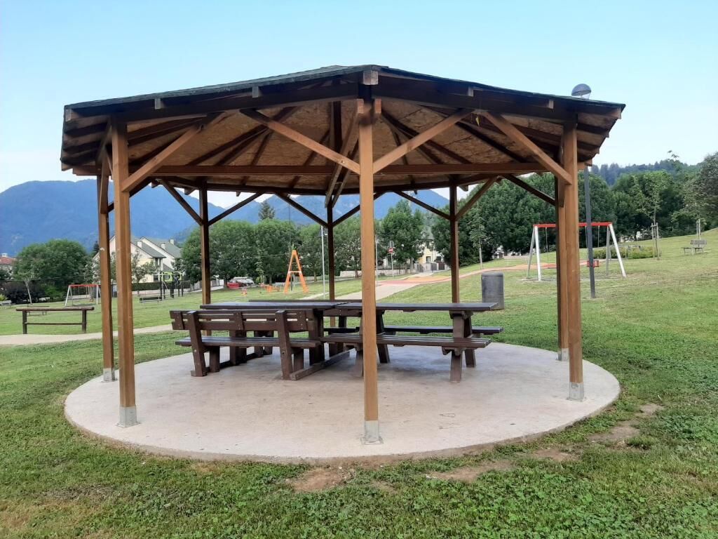 Basic Double or Twin Room, Balcony, Mountain View | Outdoor dining