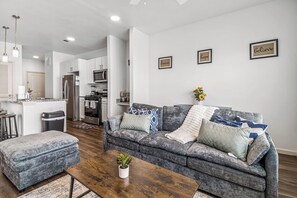 Smart TV - Superb 1-bedroom apartment in vibrant Houston surrounding NRG & Med Center (Houston)