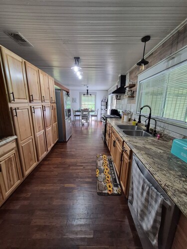 Wonderful 3-bedroom cottage in charming Diboll