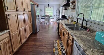 Wonderful 3-bedroom cottage in charming Diboll