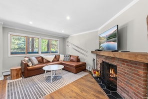 TV, fireplace - Remodeled Mountain Retreat, Walkable to Main Street And Carter Park (Breckenridge)