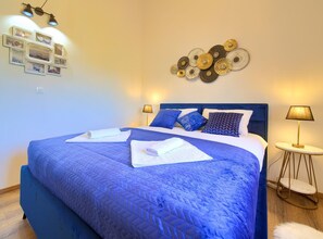 Apartment - Two Bedroom Apartment With Terrace and Sea View (Krk)