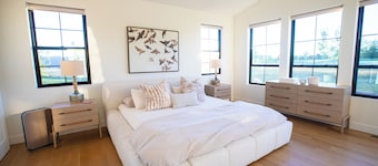 New Luxury Teton 5BR Victor Retreat, Hot Tub, Golf & XC Ski Out Your Door