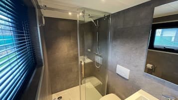 House | Bathroom