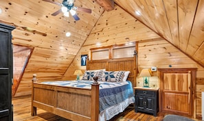 Iron/ironing board, Internet, bed sheets - Southern Beaver | Hot Tub, Playset, Forest Views (Broken Bow)