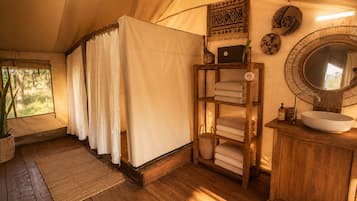 Towels, soap, shampoo, toilet paper