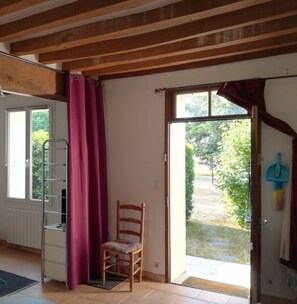 Interior - 28m² studio apartment for seasonal rent, 10 minutes from downtown Tours (Tours)