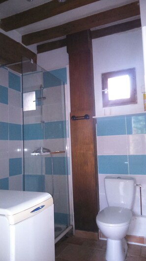 Bathroom - Vrbo Property (Tours)