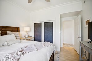 Bügeleisen/Bügelbrett, WLAN, Bettwäsche