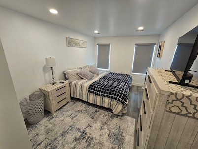 Steps to the Beach, 2-bedroom/2-bathroom Condo in North Wildwood