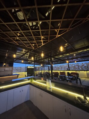 Bar (in der Unterkunft)