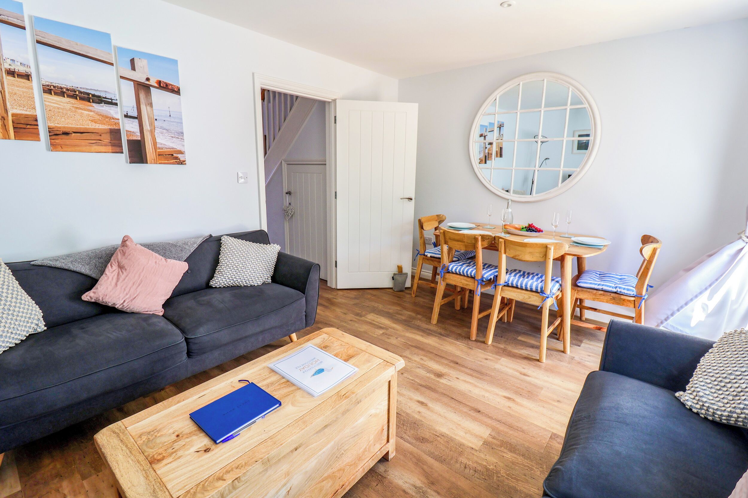 Cottage | Living area