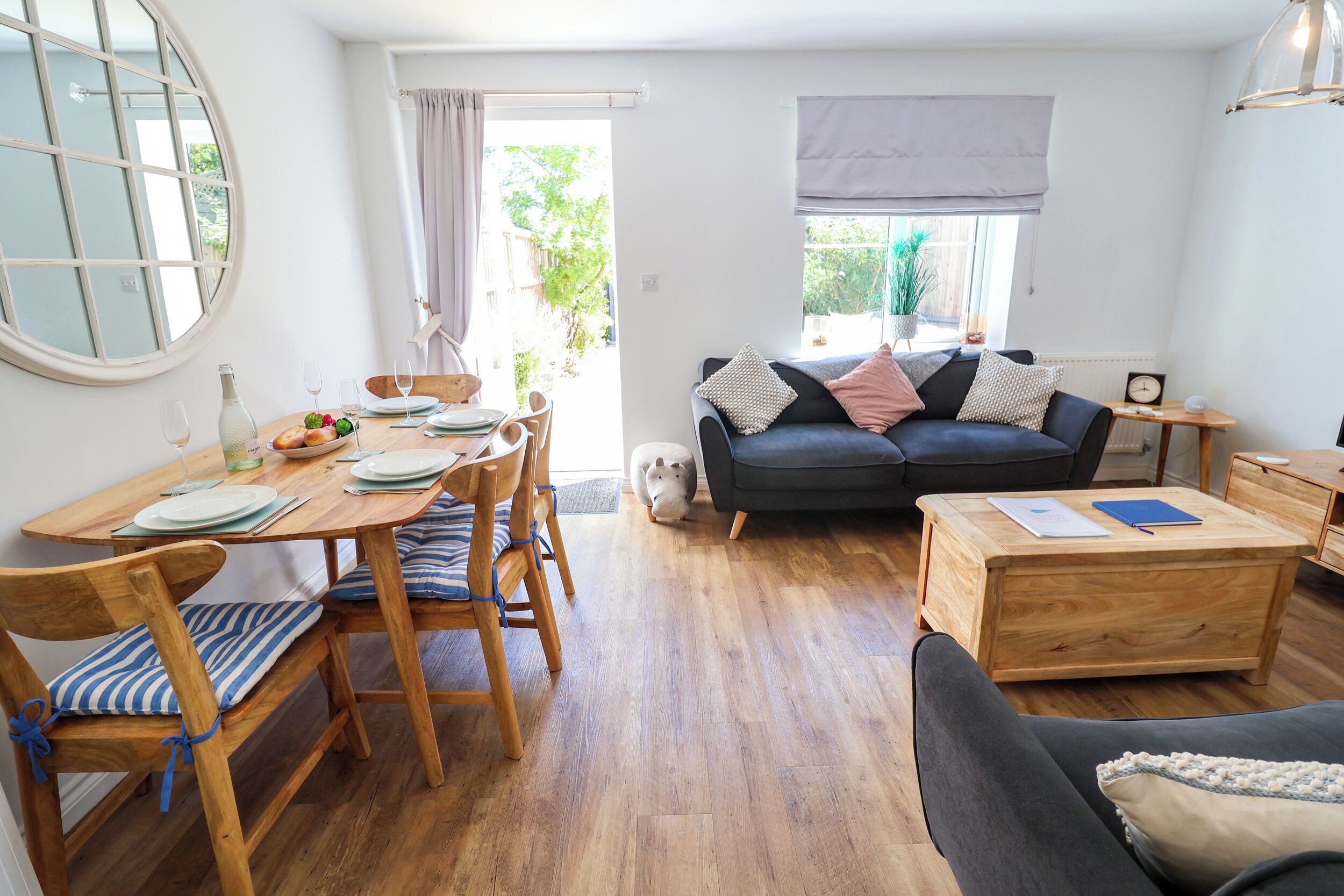 Cottage | Living area