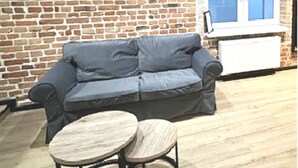 Living area - Charming apartment in lovely Toruń perfect for your getaway (Toruń)