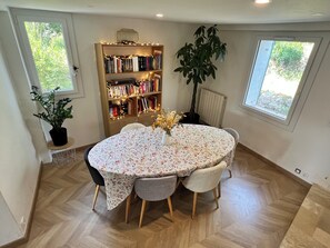 Dining - Vrbo Property (Saint-Blaise)