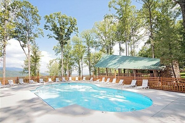 Pool - *Spacious 3BD w/ Hot Tub + POOL Access + Jacuzzis* (Sevierville)