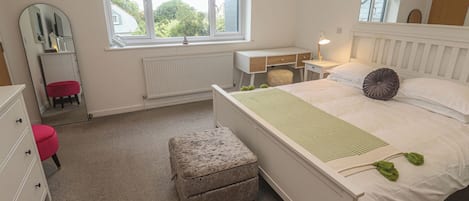 5 habitaciones, wifi gratis y decoración personalizada