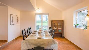 Apartment | Dining