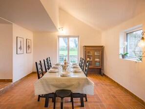 Apartment | Dining - Pretty Stone Cottage Near Beach (Landeda)
