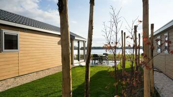 House | Outdoor dining