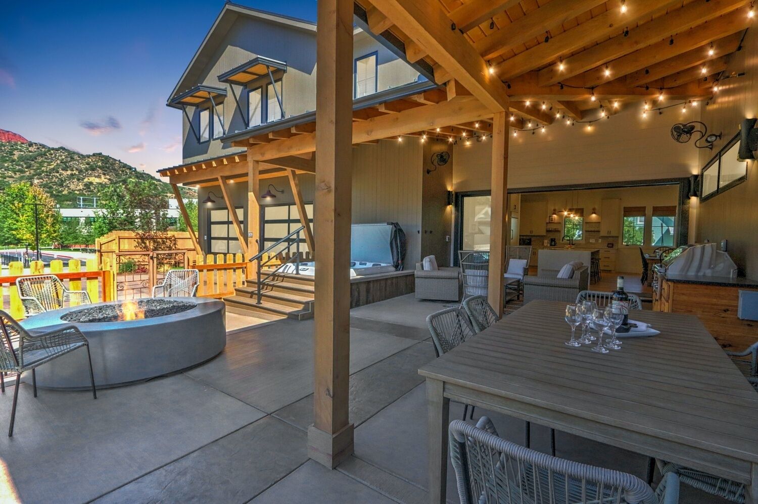 Outdoor dining