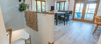 3-bedroom house on Chippewa River/Lake Holcombe perfect for relaxing getaways