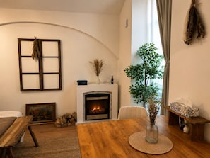 Interior - Terrace & Fireplace Hideway / Wenceslas square (Hlavní město Praha)