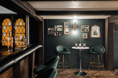 Speakeasy, HotTub, Theater - 15 min to Red Rocks - Unique & Private