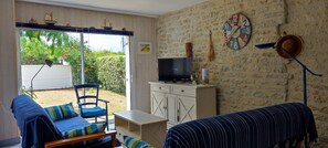 TV - Shepherd's House (Saint-Denis-d'Oléron)